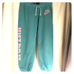 Nike Capri Jogger